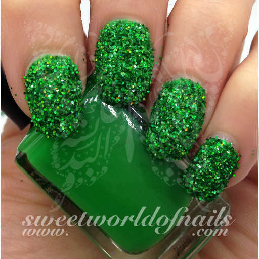 Amazon.com: Dark Emerald Green Chrome Nail Powder Mirror Effect Solid  Shimmer Pigment Olive Color Dust for French Manicure Tips Iridescent Lime  Metallic Glitter : Beauty & Personal Care